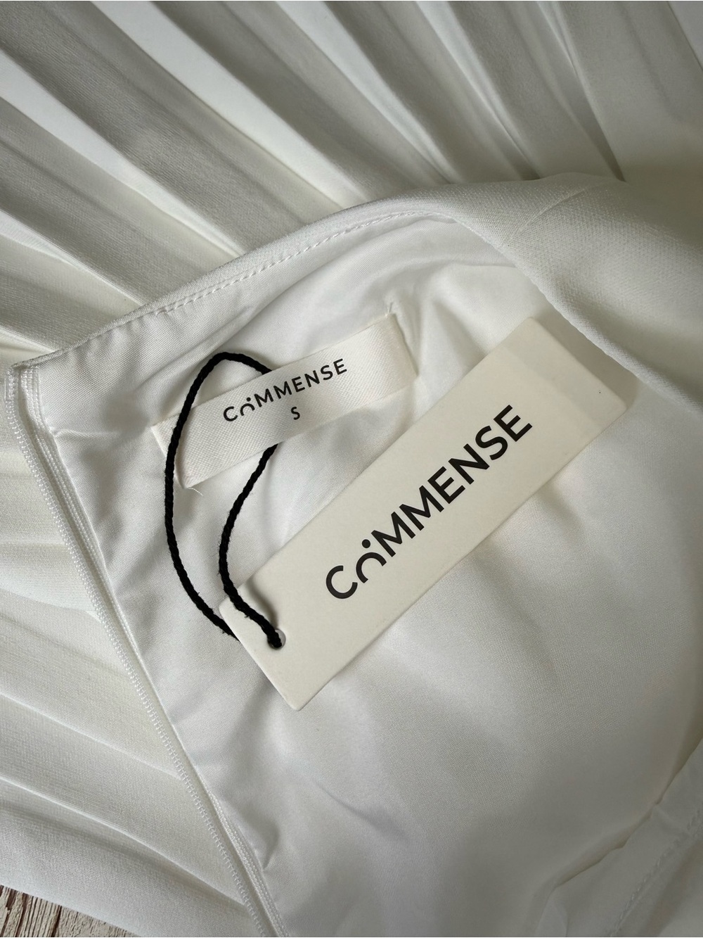 Commense White Sleeveless Mini Dress with Gold Buttons - Picture 8 of 11